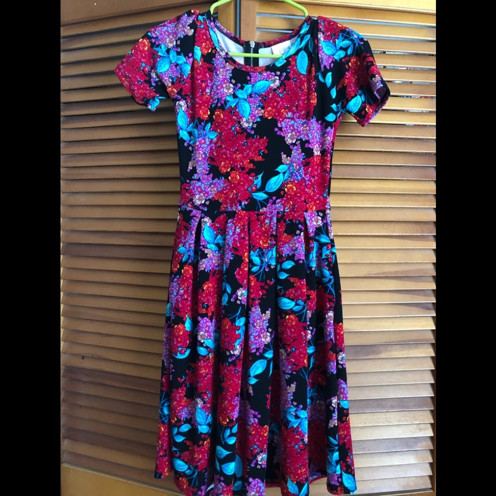 LuLaRoe Amelia